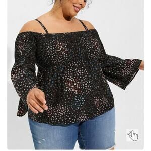 Torrid size 3 challis cold shoulder smocked blouse NWT
